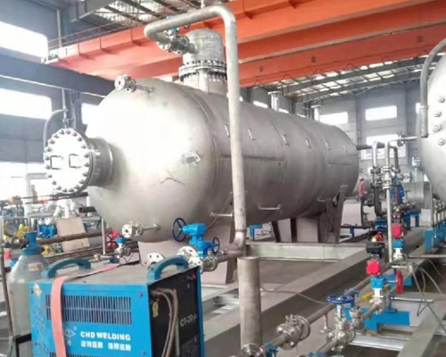 Urea decomposition tank